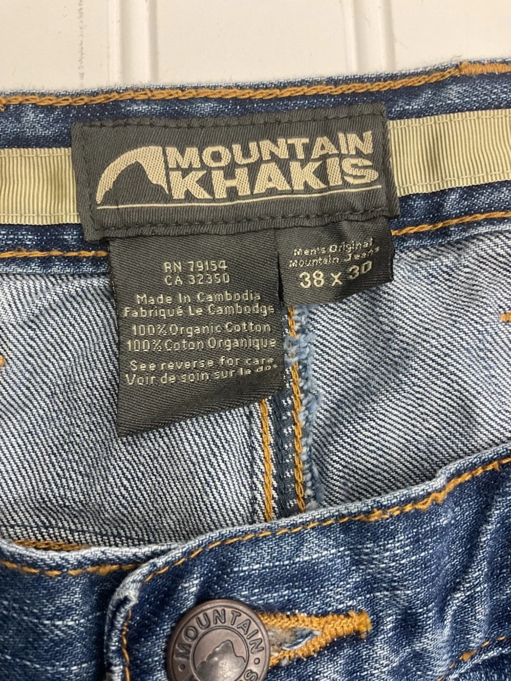 NWT Mountain Khakis Men's Original Mountain Jeans 38x30 Light Wash Cotton